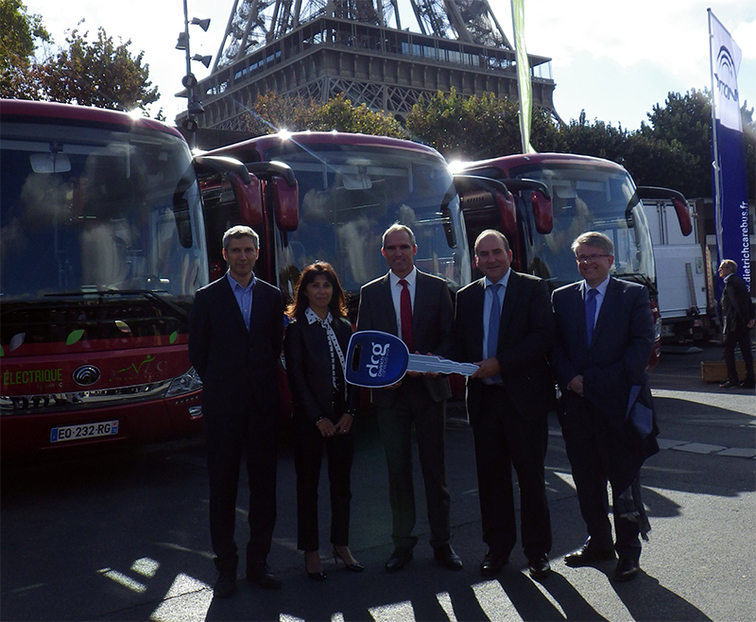 Remise des clés autocars électriques DCG YUTONG SAVAC MAIRIE DE PARIS