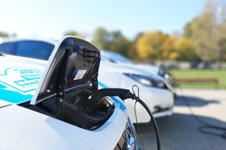 L’Avere-France révèle les résultats d’une étude nationale réalisée par Ipsos auprès d’utilisateurs de véhicules électriques et hybrides rechargeables